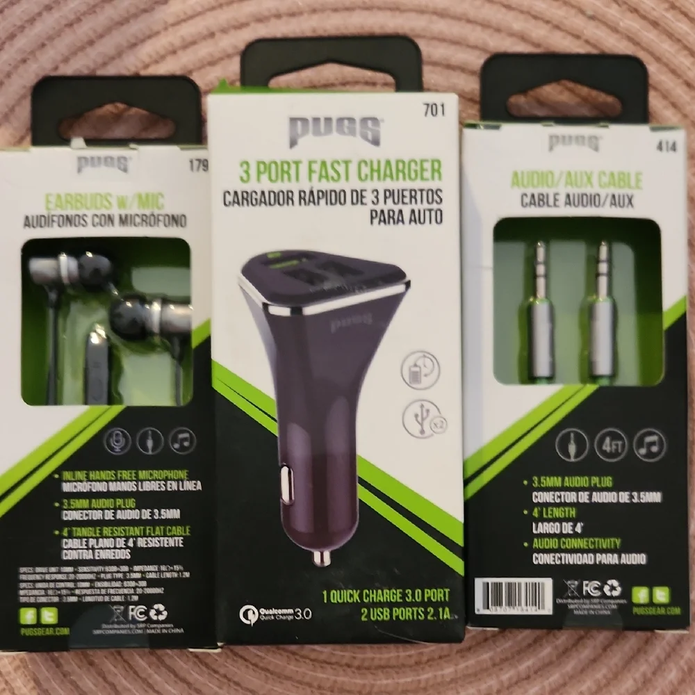 PUGS 3-Port Fast Charger and Earbuds Set - Black and Green